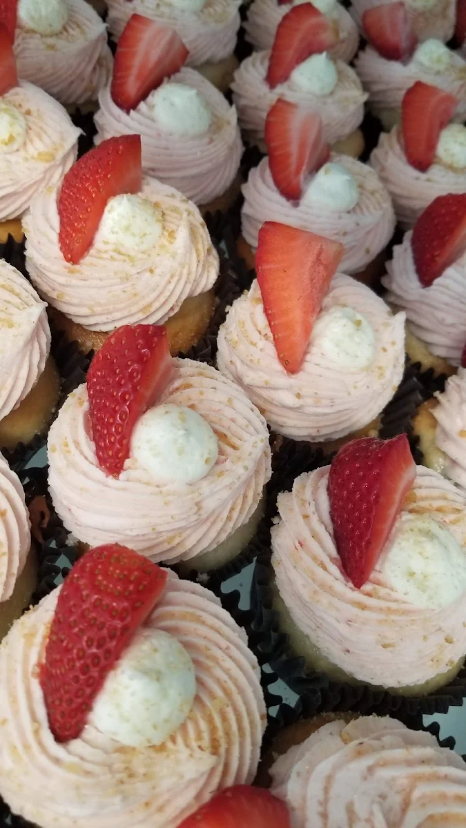 Strawberry Cheesecake Cupcakes