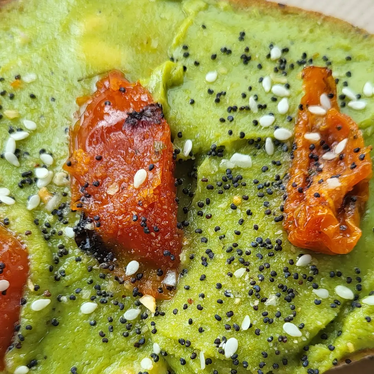 Avocado Toast with Roasted Tomaoes