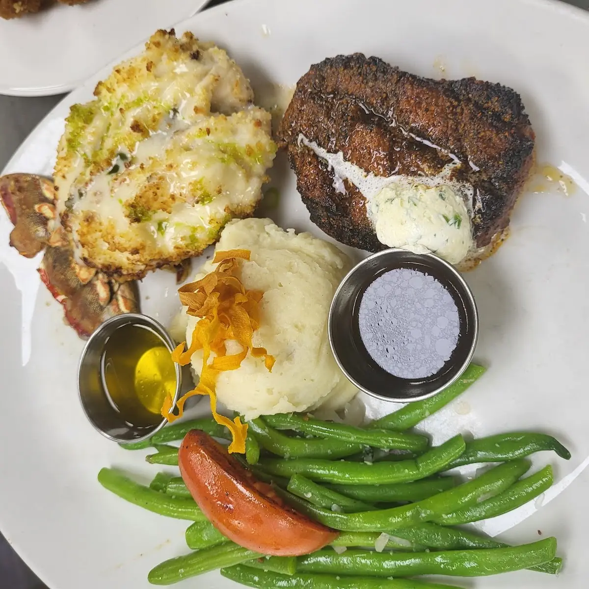 Filet 8 Oz & Lobster Tail