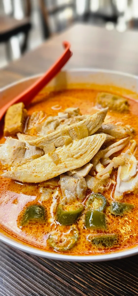 Chicken & King Prawn Laksa, Malay Chinese Town Hall