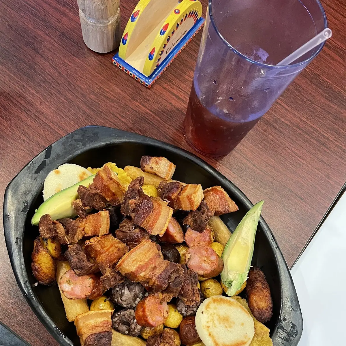 Picada Colombiana Para 4 Lunch