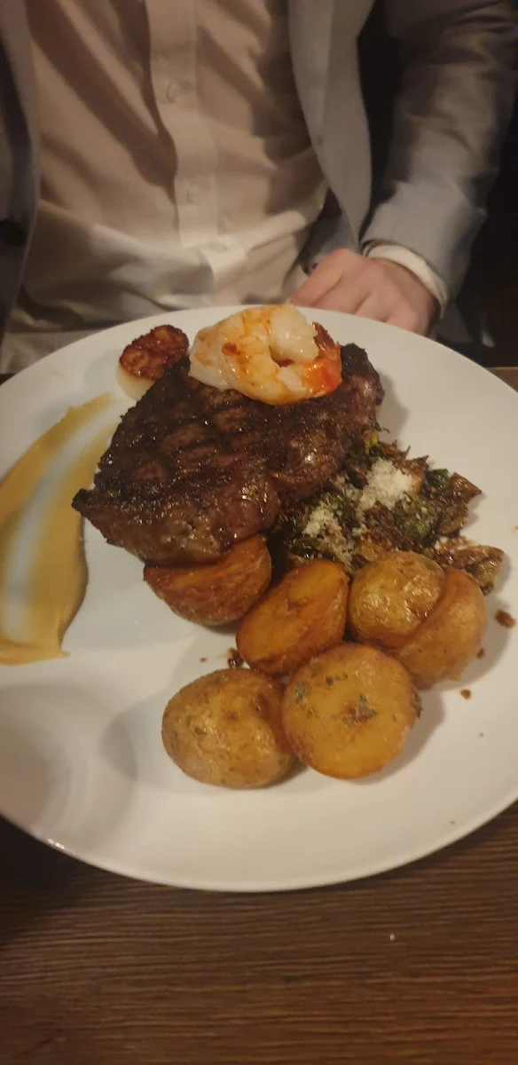 Filet & Lobster Tail
