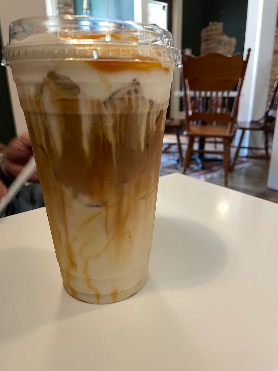 Iced Caramel Macchiato