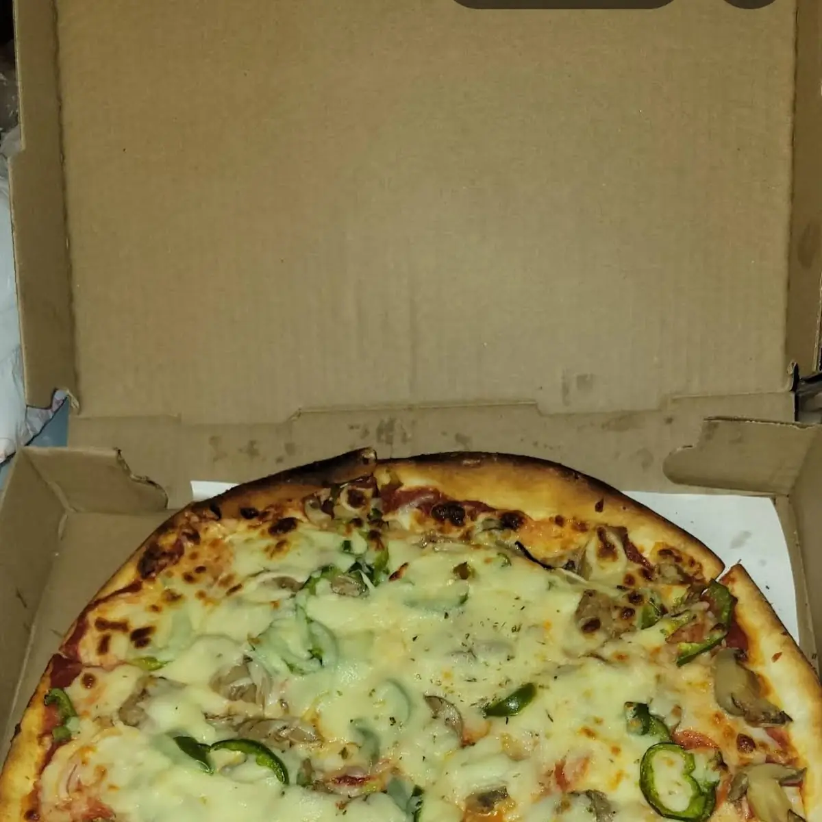 SM Supreme Pizza