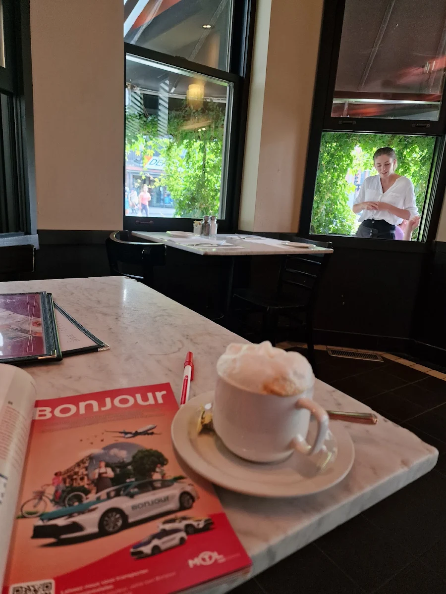 Cafe Capuccino