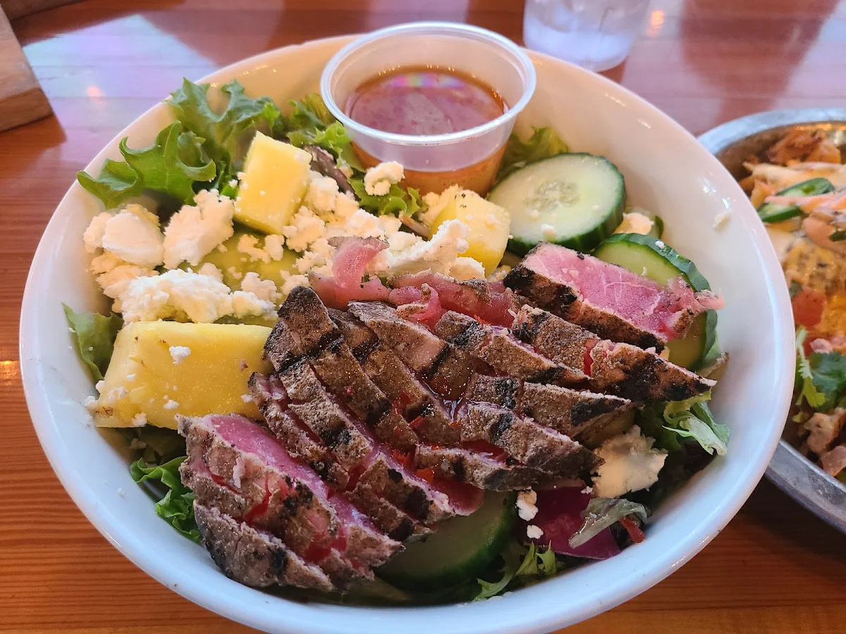 Seared Tuna Salad