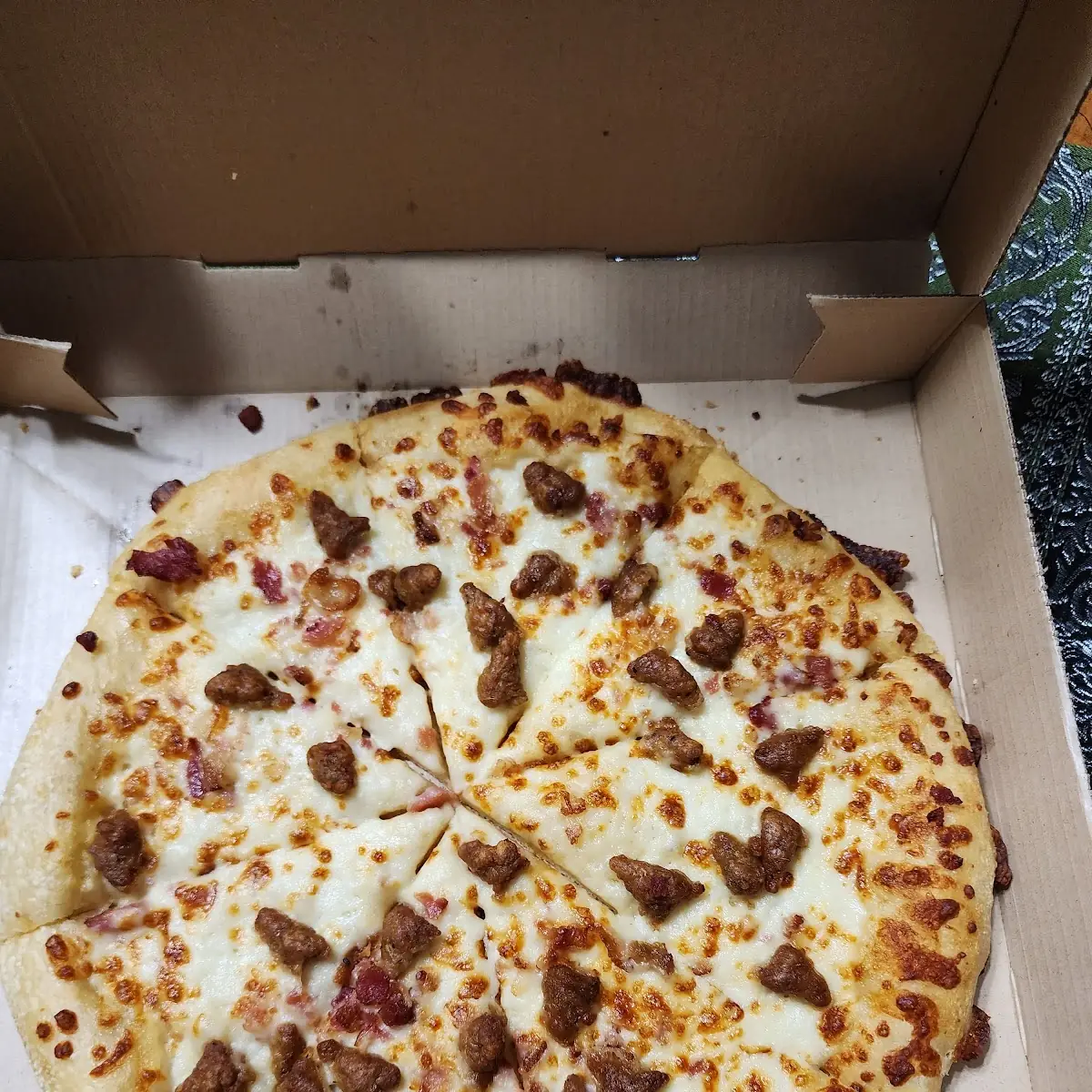Bacon and Sausage Pizza with Cheese Sauce