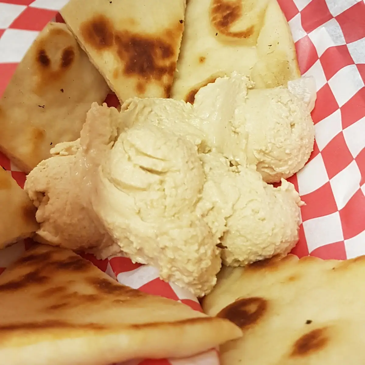 Hunmus & Pita Bread