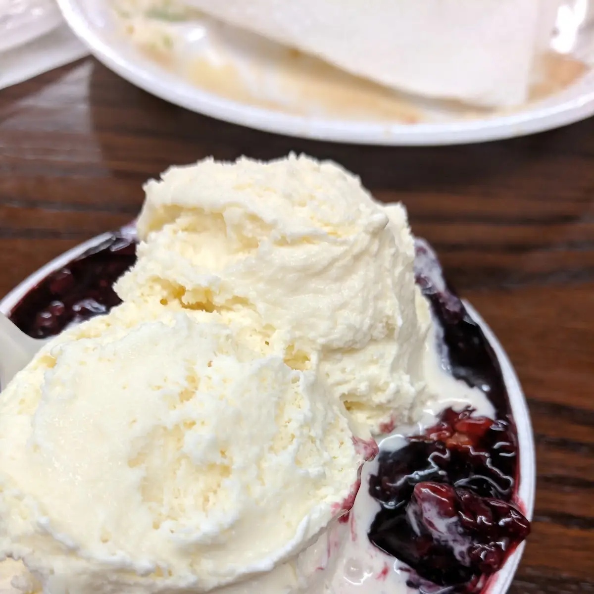 Blackberry Cobbler with Ice Cream