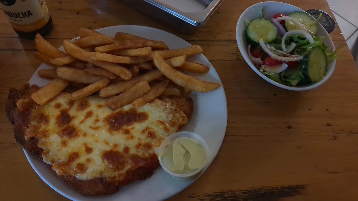Parma with Chips and Garden Salad