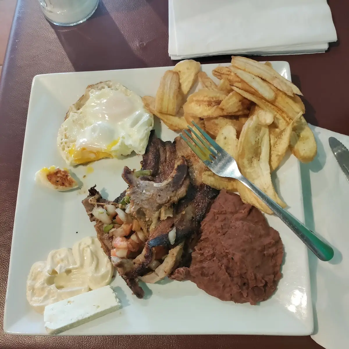 Desyuno Con Chuleta Frita