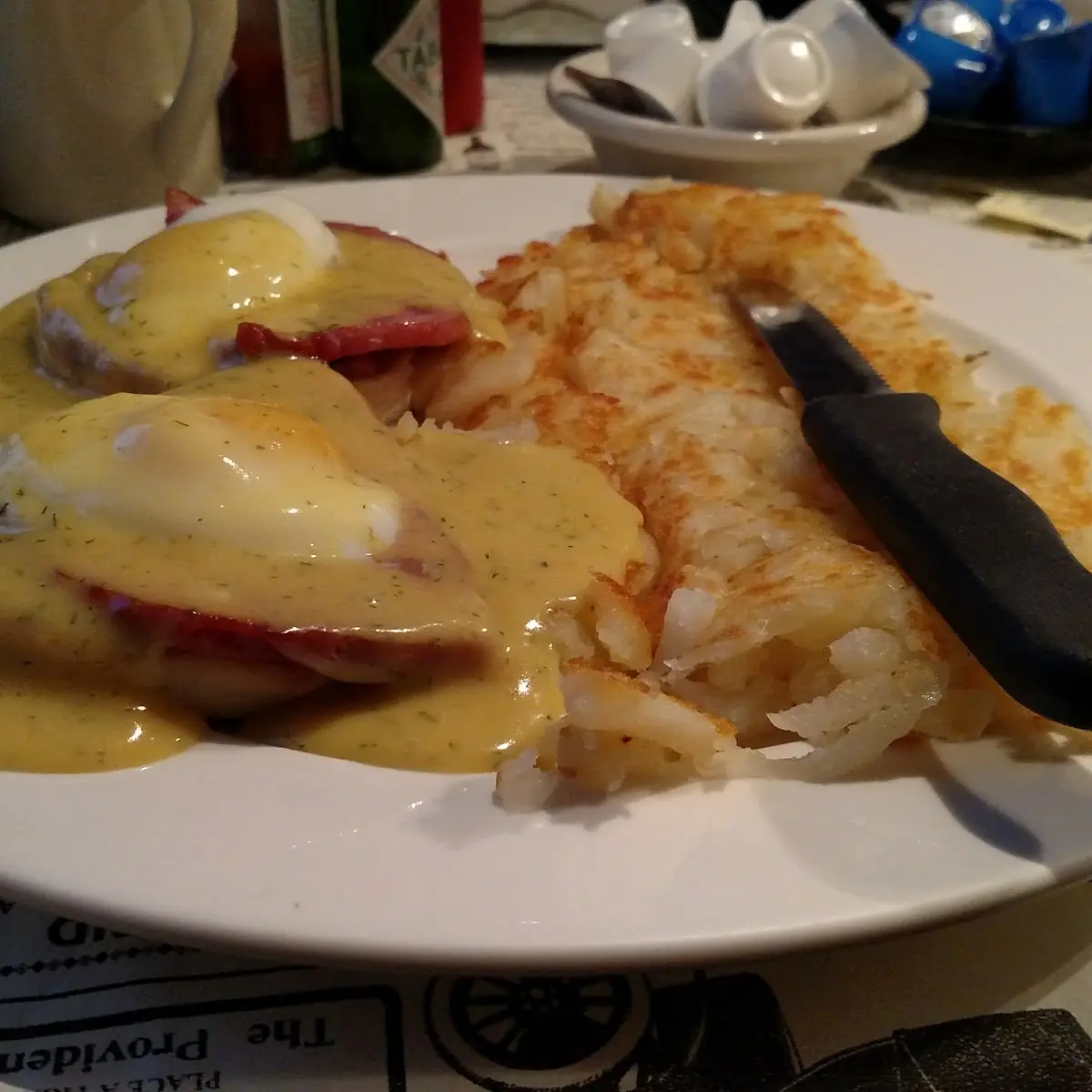Eggs Benedict with Hash Browns