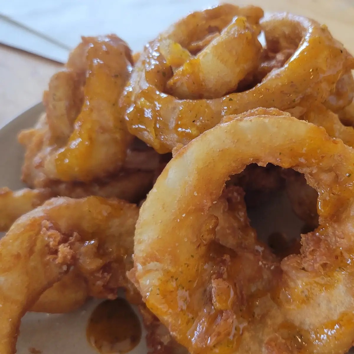 Onion Rings with Spicy Drizzle