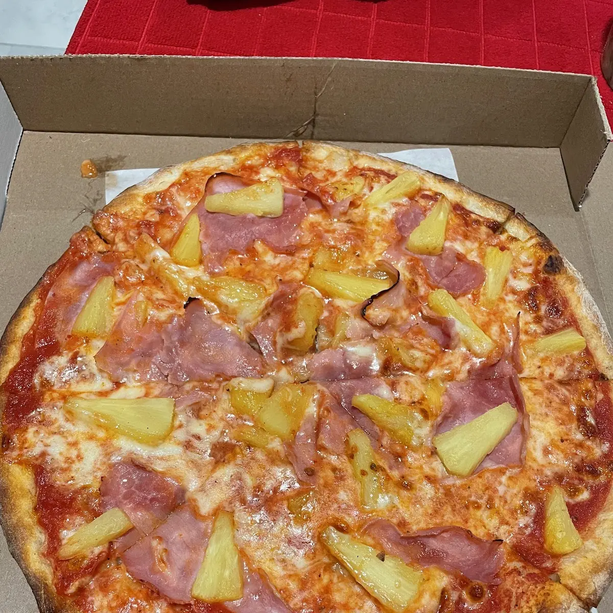 Hawaiian Pizza