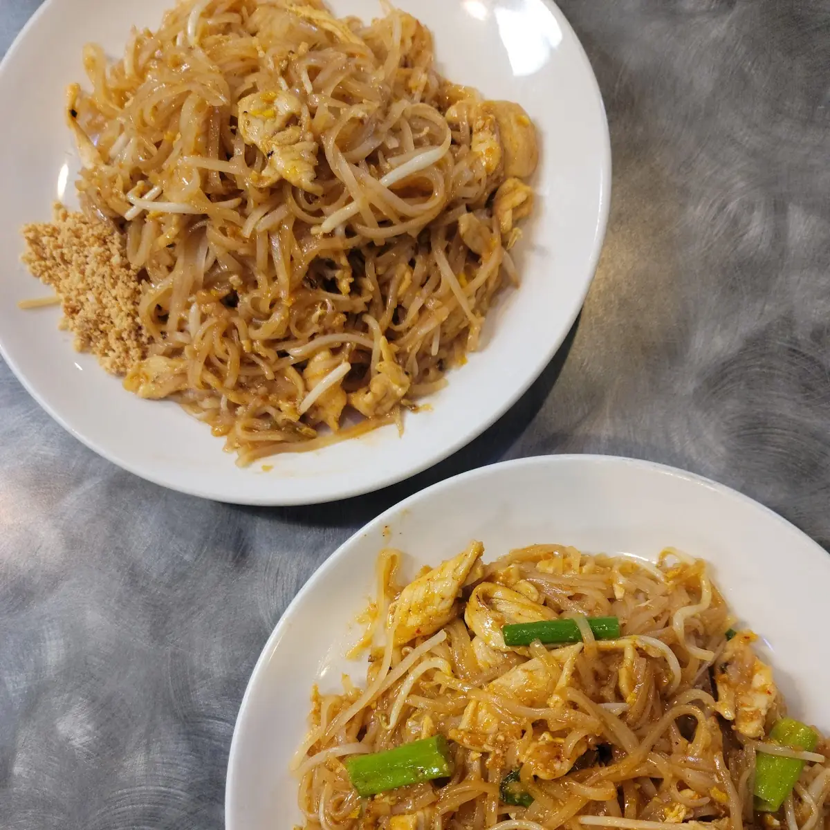 Chicken Pad Thai Hot