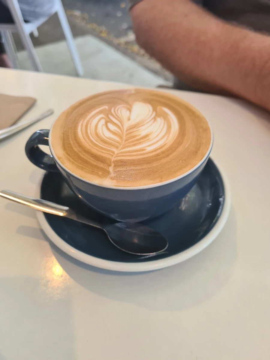 Flat White, Cafe Treeo