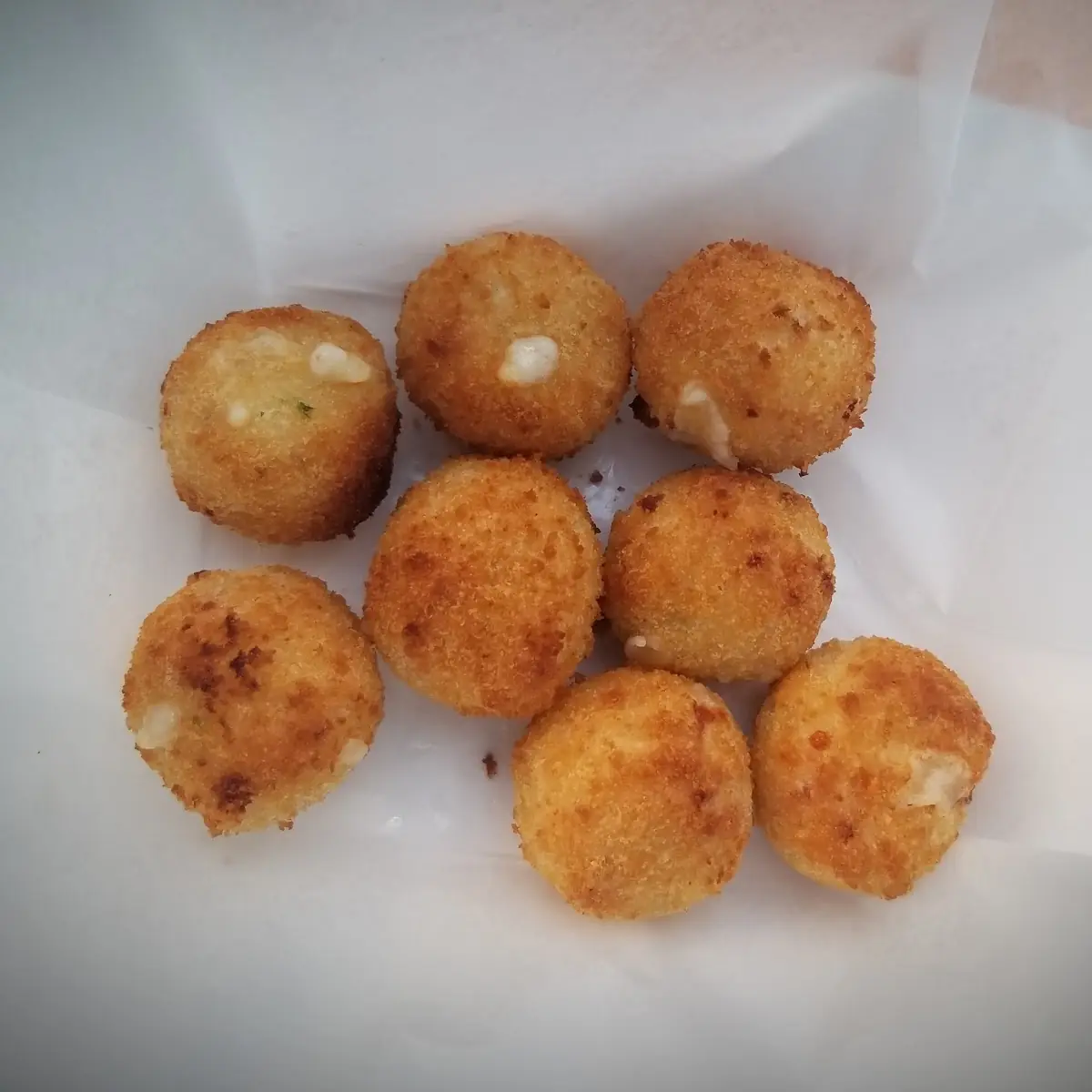 Panko Cheddar Mac & Cheese Bites