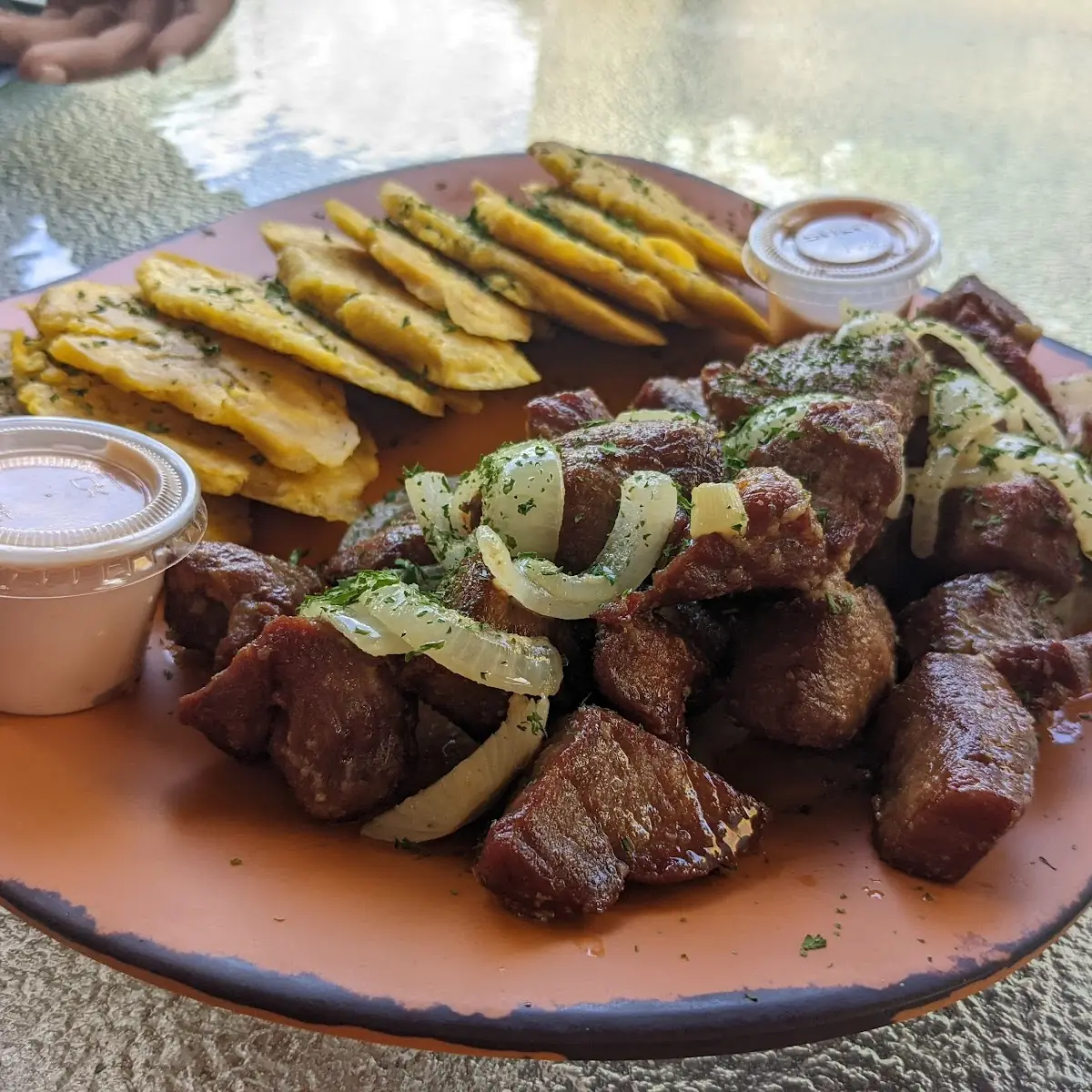 Carne Frita Con Tostones