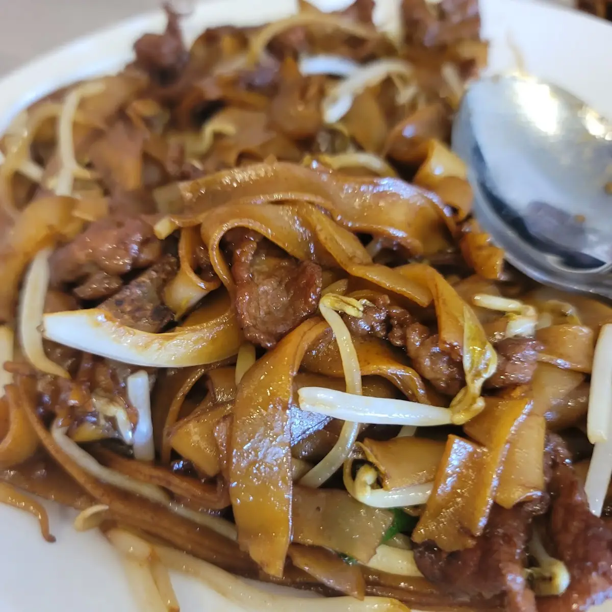 Beef Chow Fun w Dark Sauce Tray