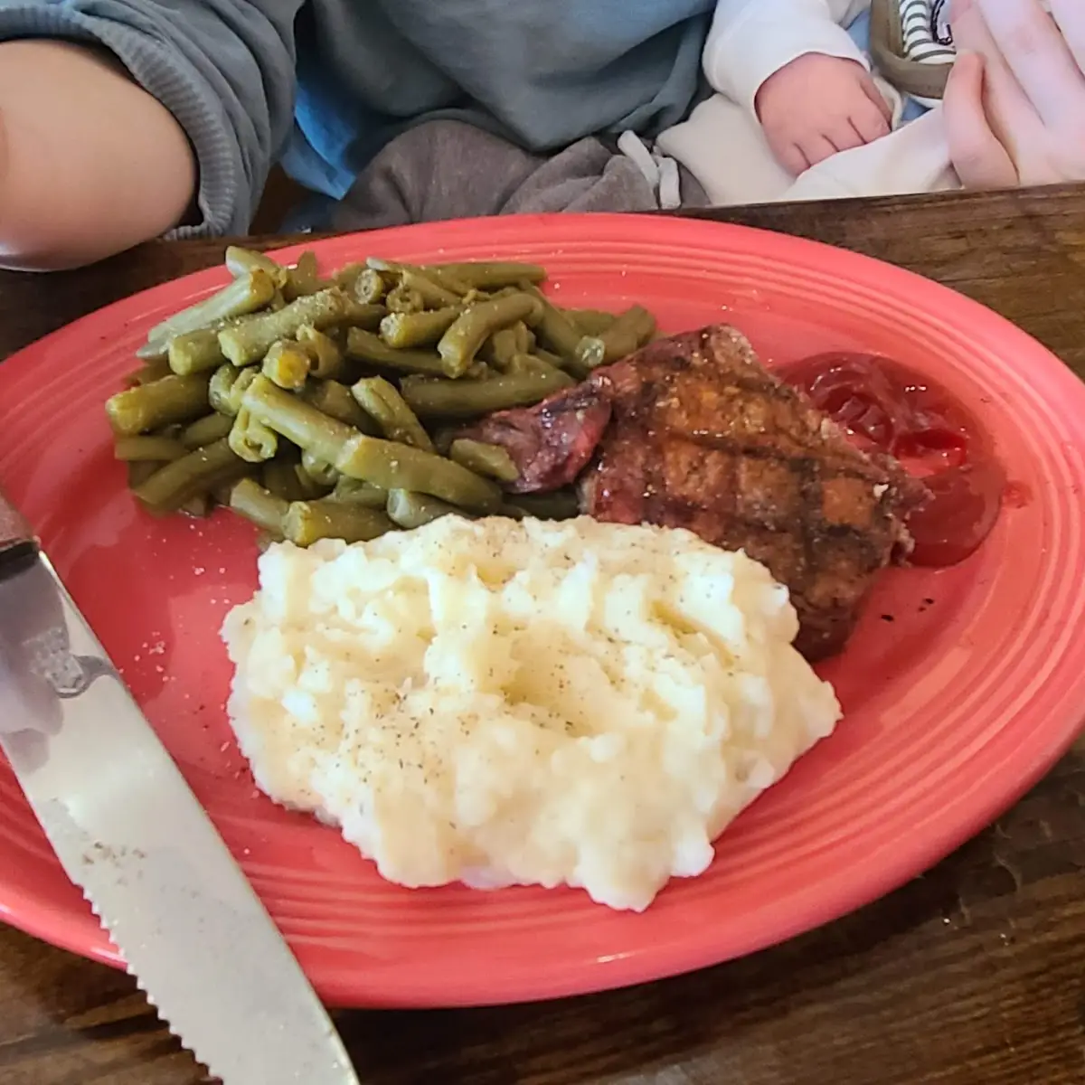 Petite Sirloin with Green Beans and Mashed Potatoes