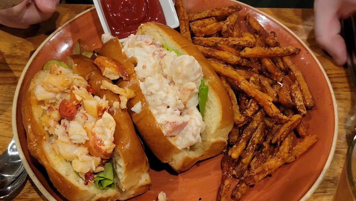 Maine Lobster Roll