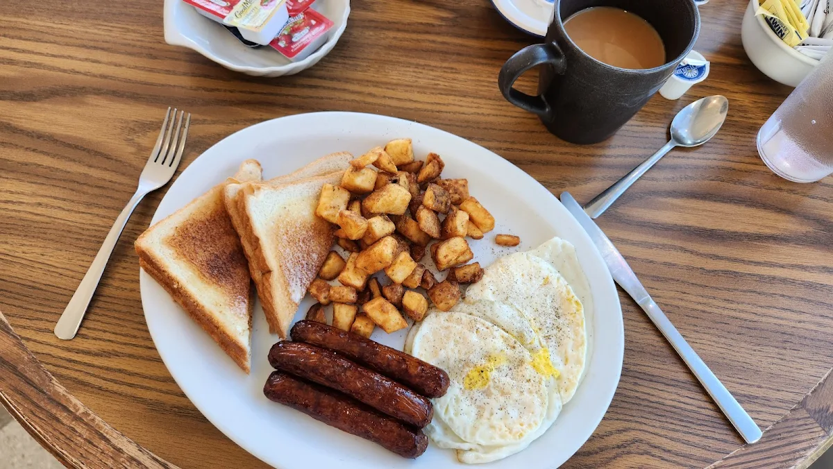 Highlights, Dennis Point Café
