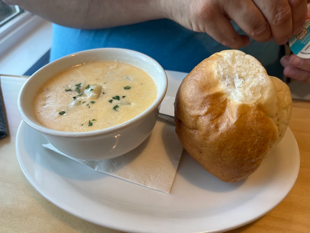 Highlights, Dennis Point Café