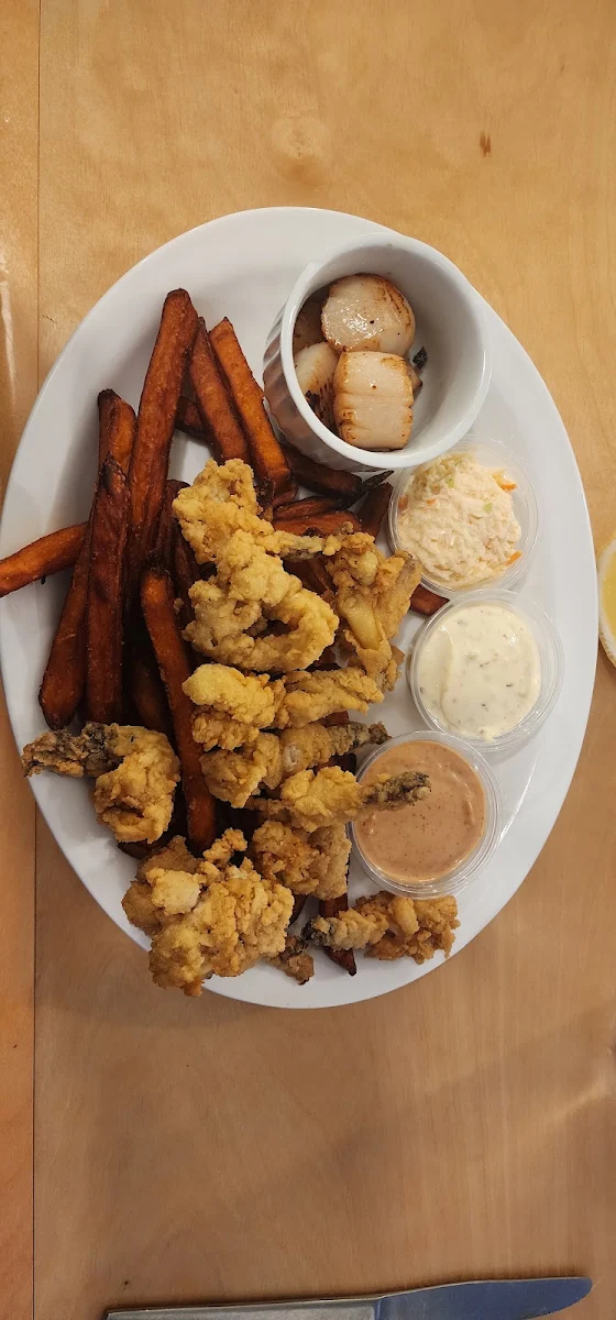 Highlights, Dennis Point Café
