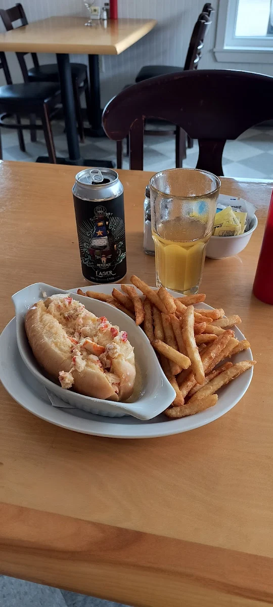 Lobster Roll, Dennis Point Café