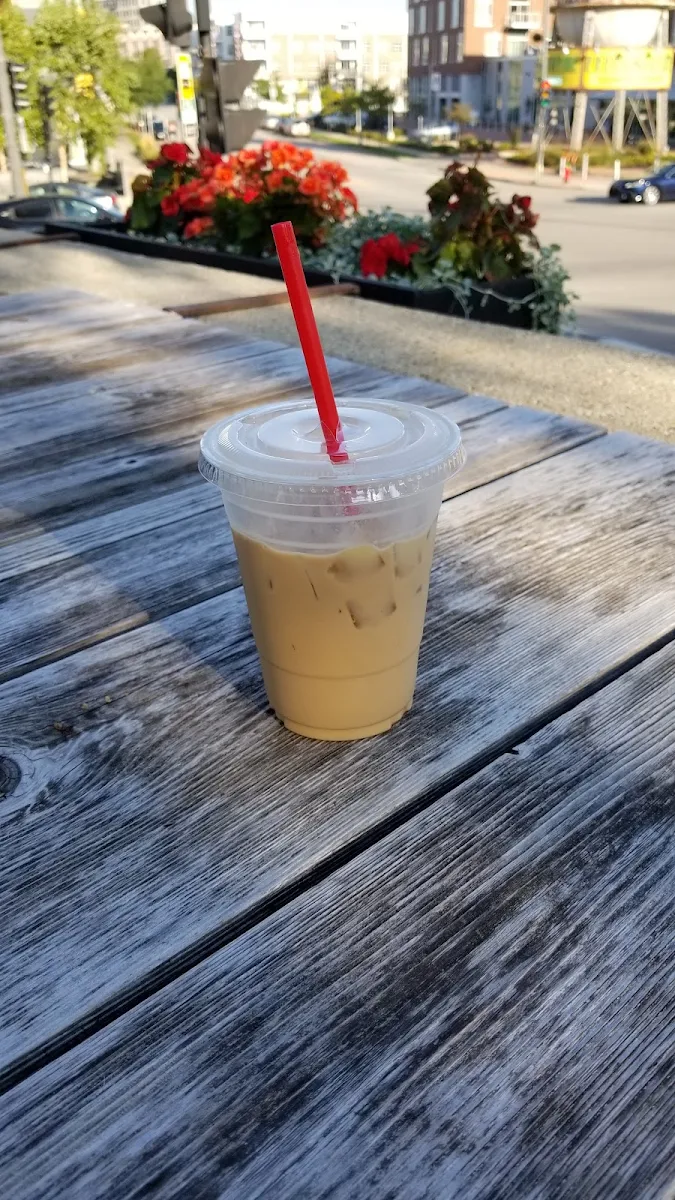 Iced Caramel Lattes