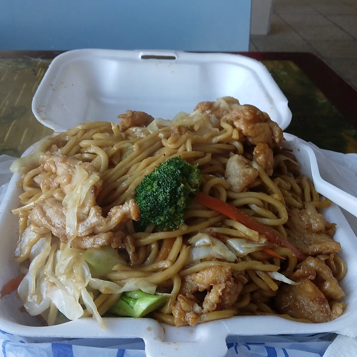 Lomei de Pollo En Salsa de Pepper