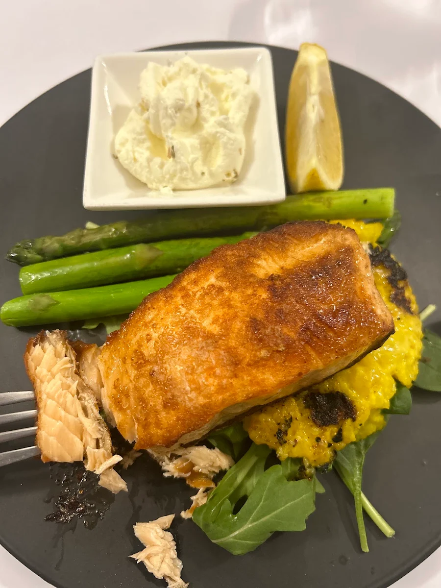 Highlights, Maverick Bistro
