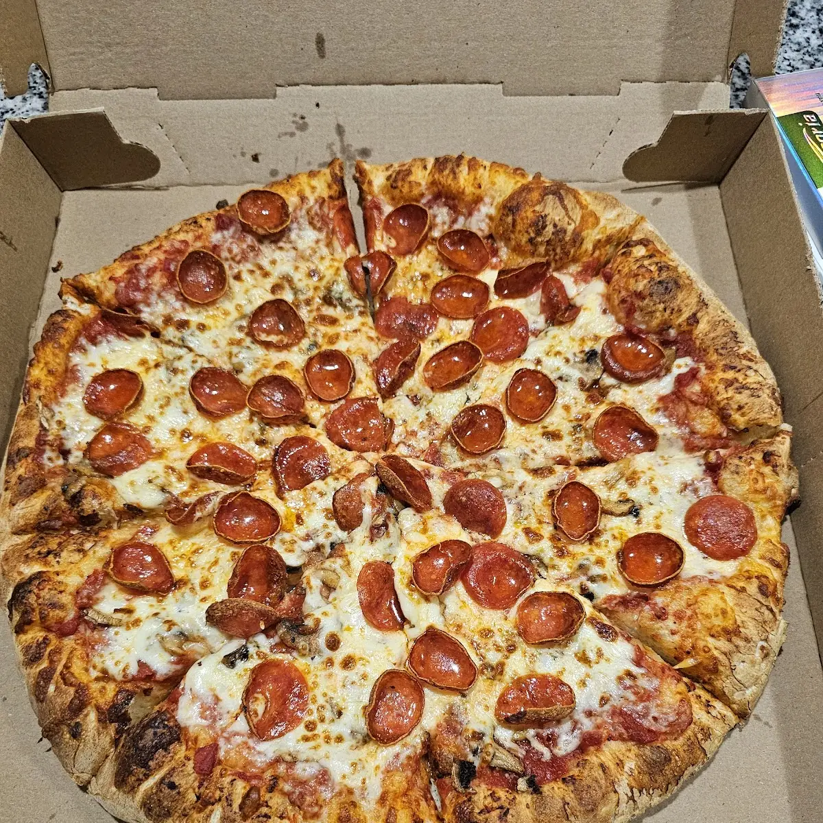 Large Pepperoni Pizza