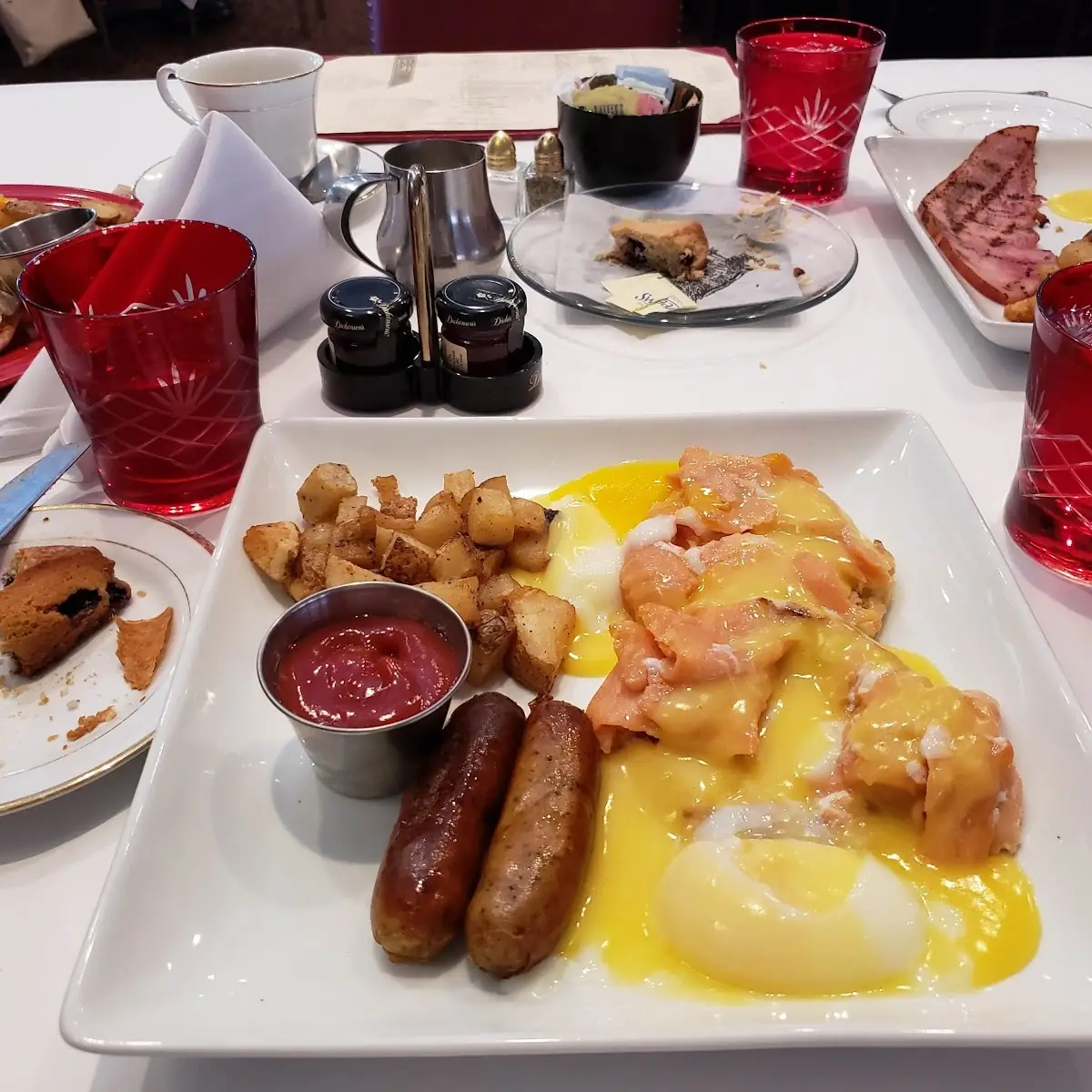 Eggs Benedict with Smoked Salmon
