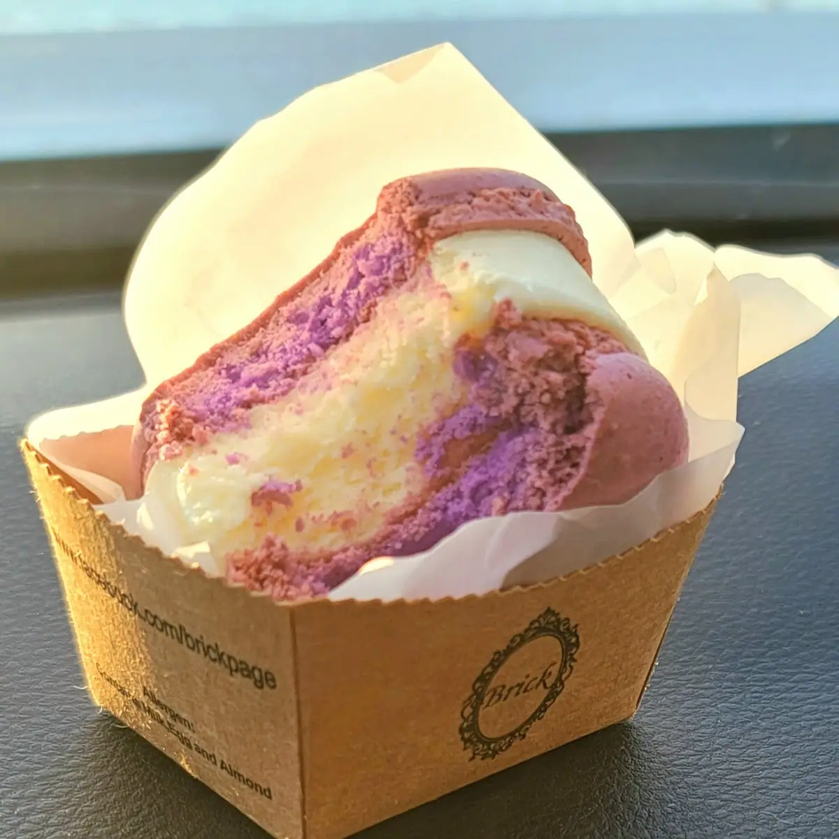 Vanilla Ice Cream Macaroon