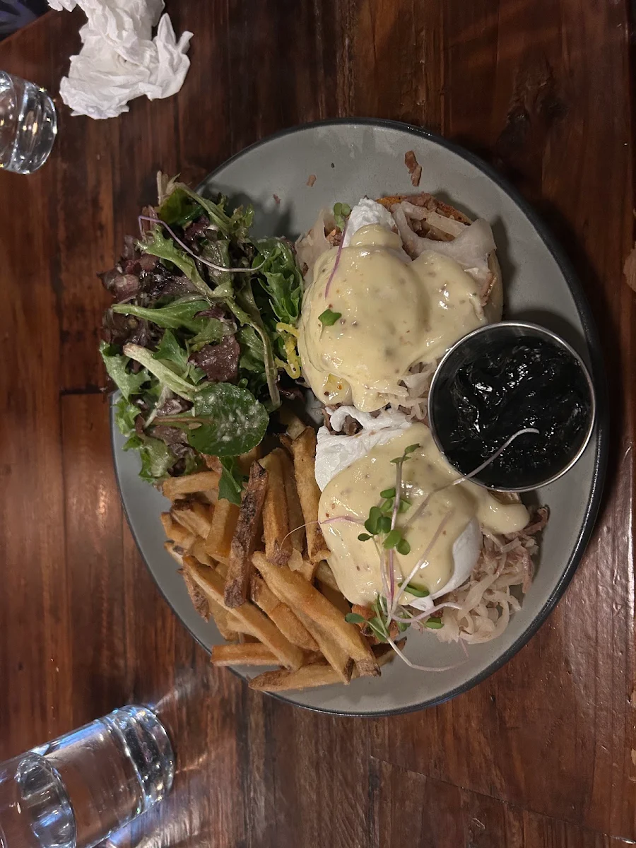 Eggs Benny