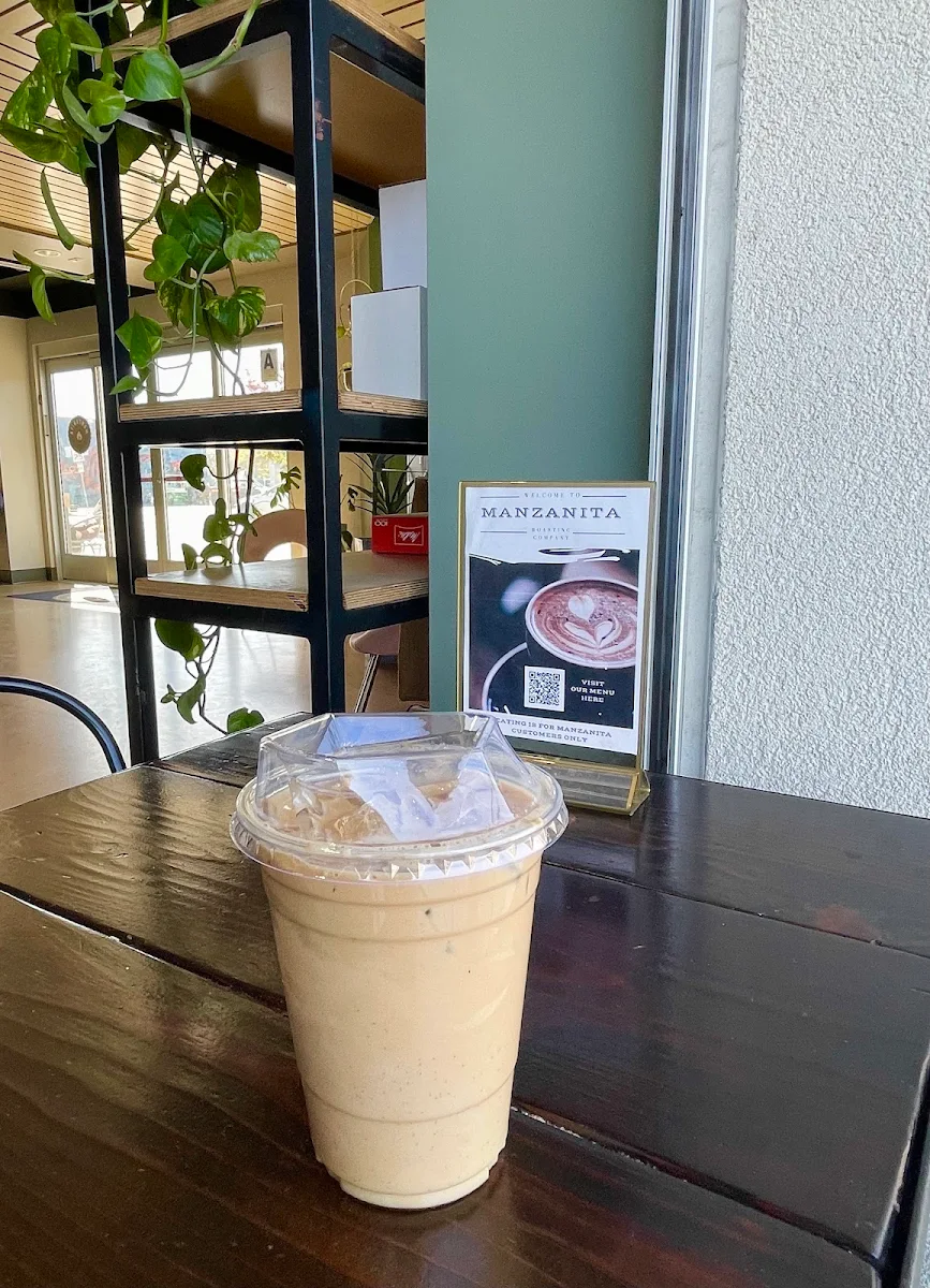 Iced Vanilla Latte
