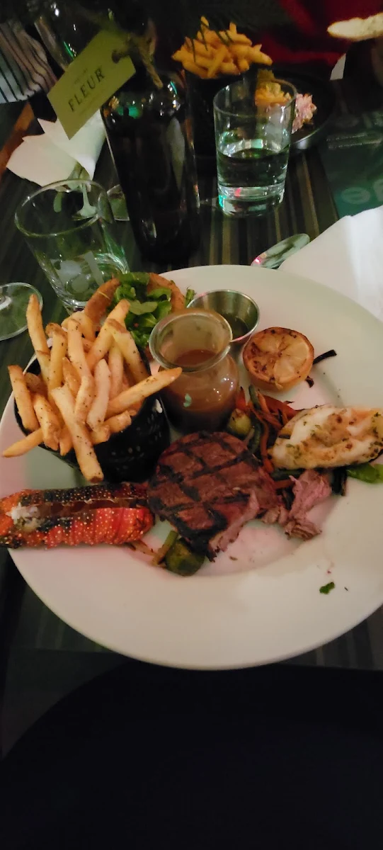 Filet Mignon Et Queue de Homard