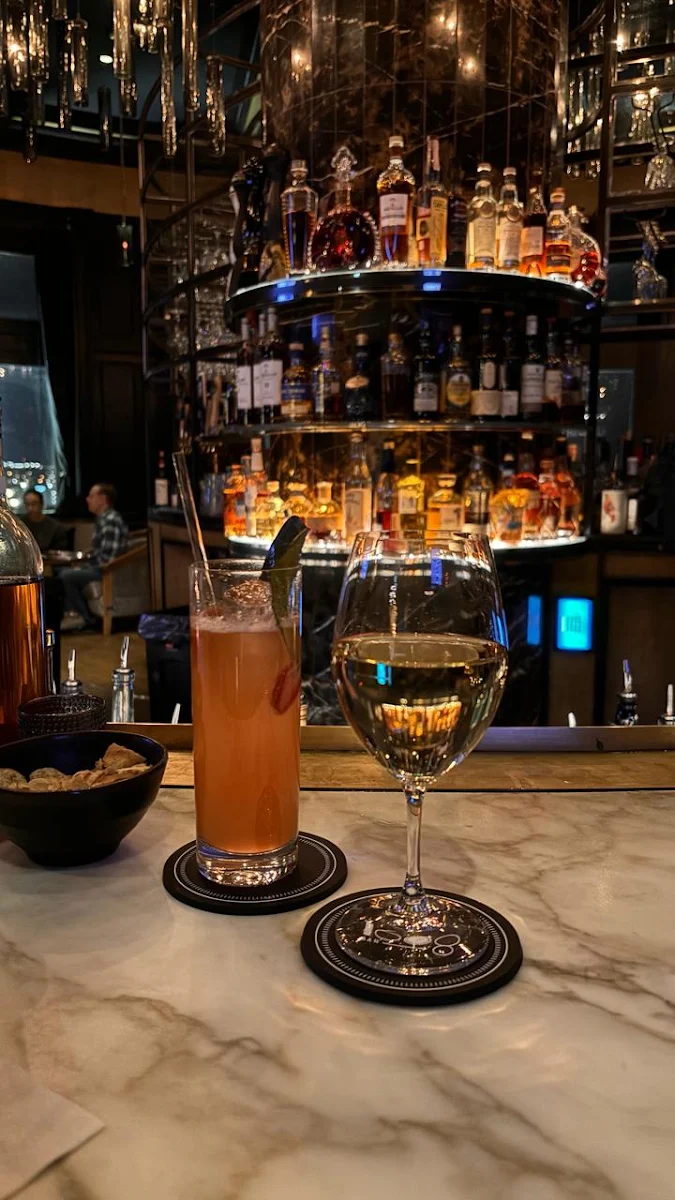 Espresso Martinez, Bar 1608