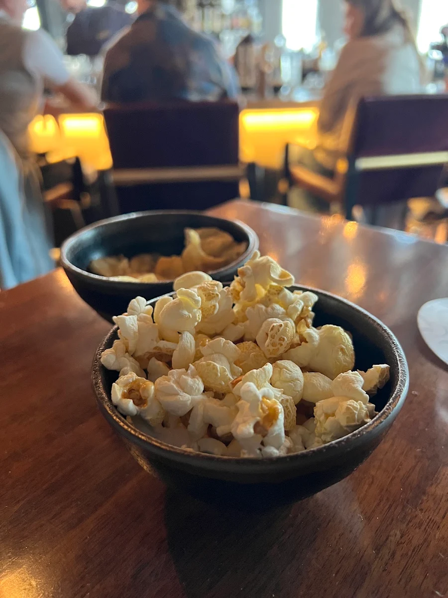 Popcorn, Bar 1608