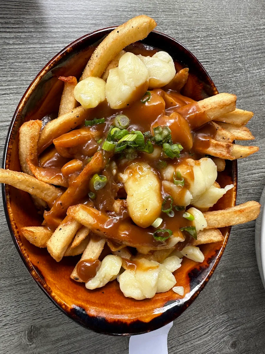 Poutine, Bar 1608