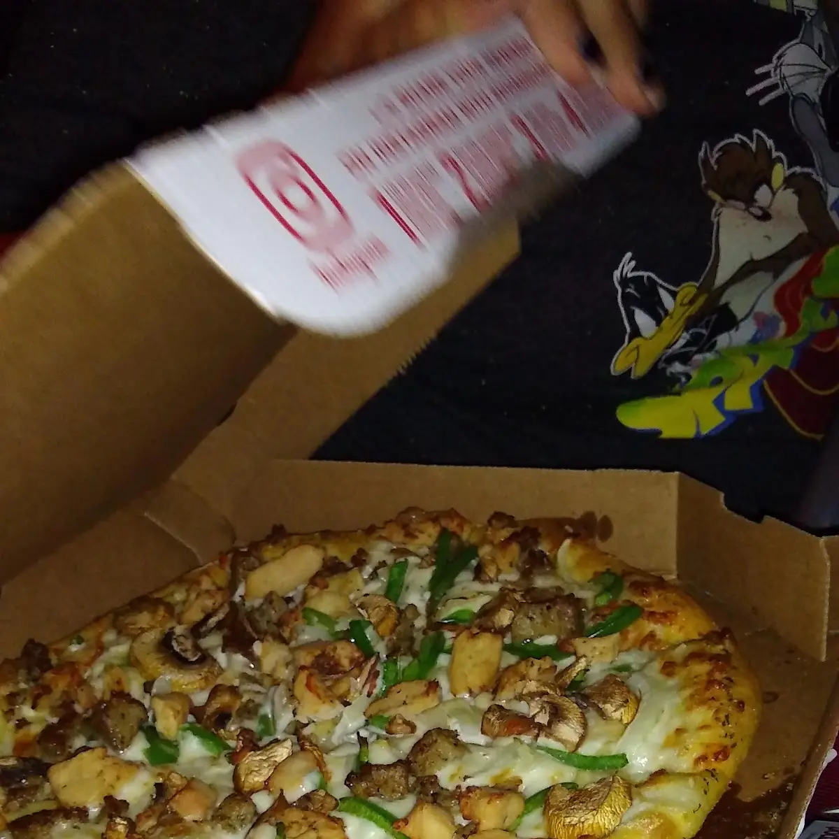 Supreme Pizza with White Sauce