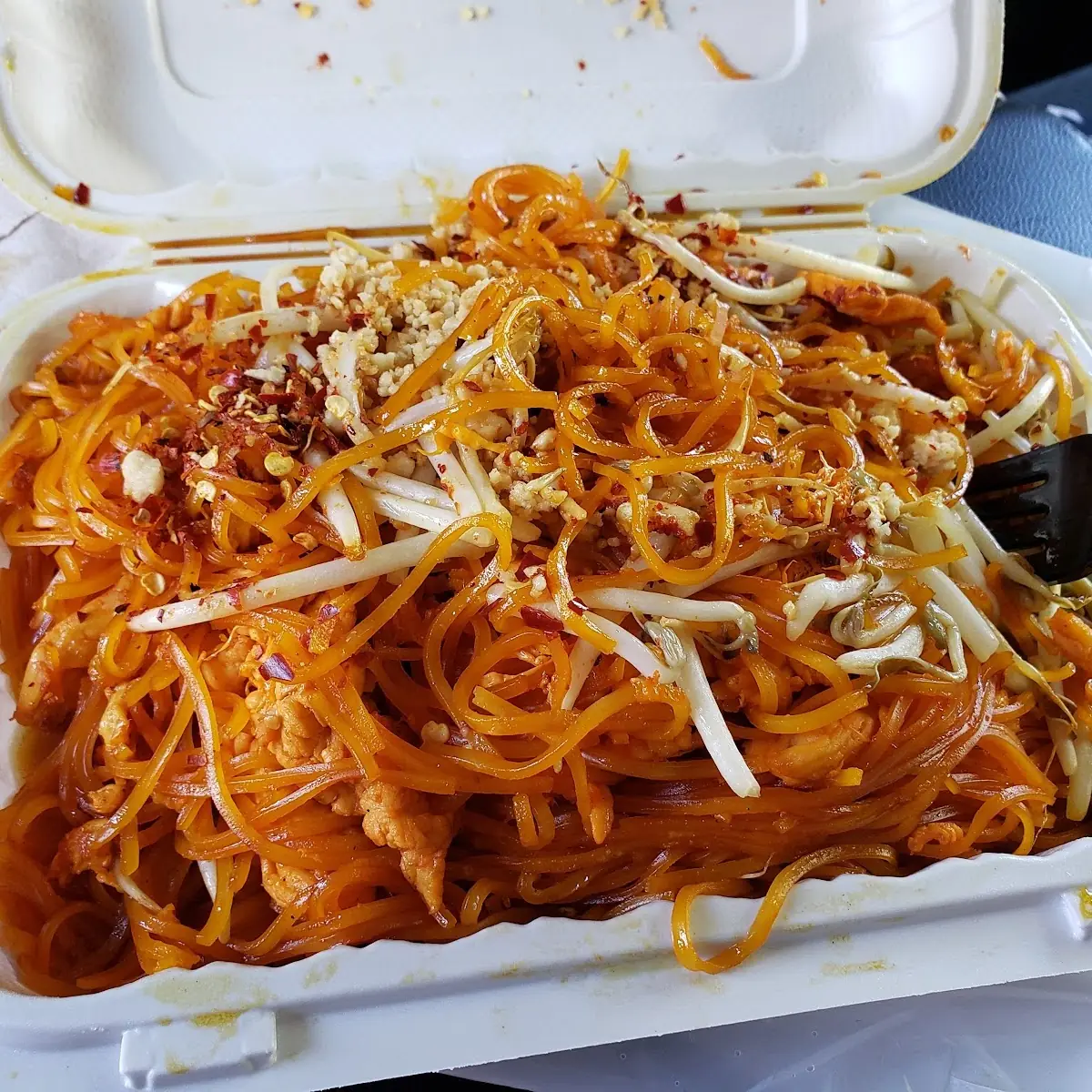 Pad Thai Noodles with Chicken Curry
