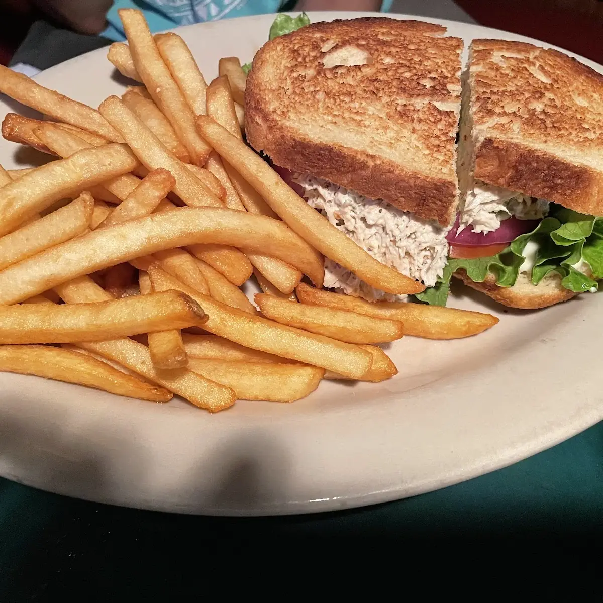 Blackened Tuna Steak Sandwich