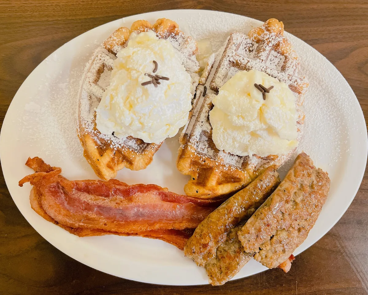 French Toast Platter, Hunters Country Kitchen