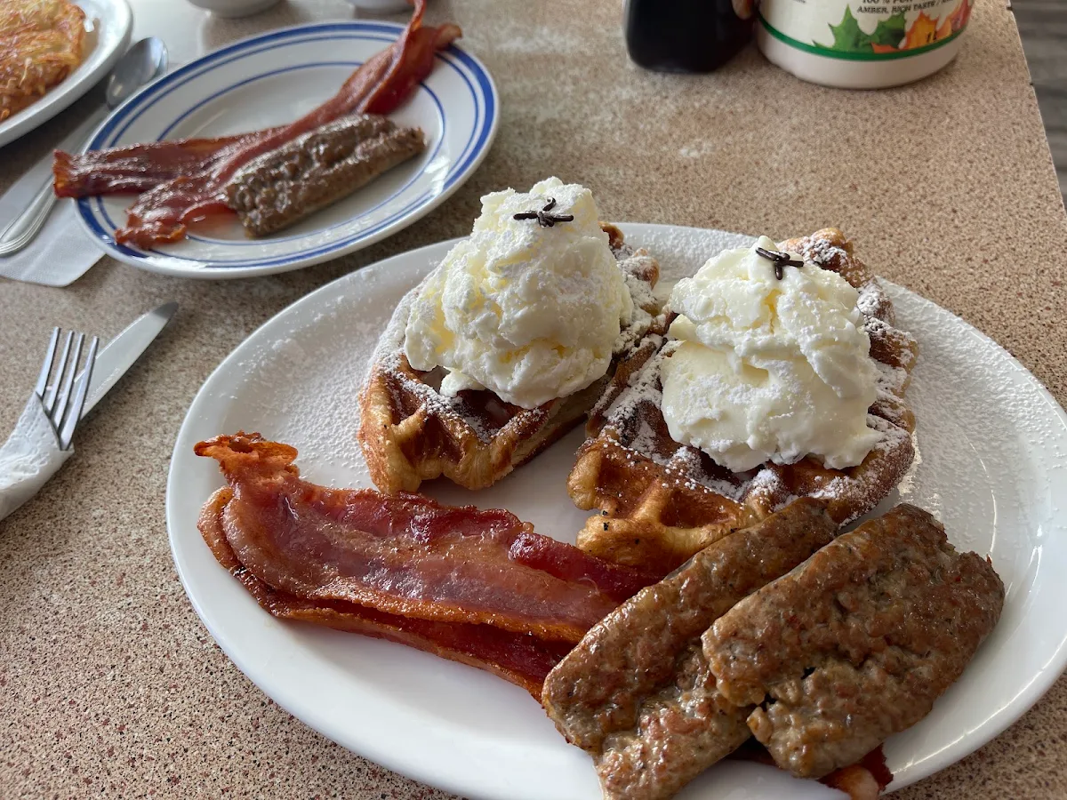 Highlights, Hunters Country Kitchen