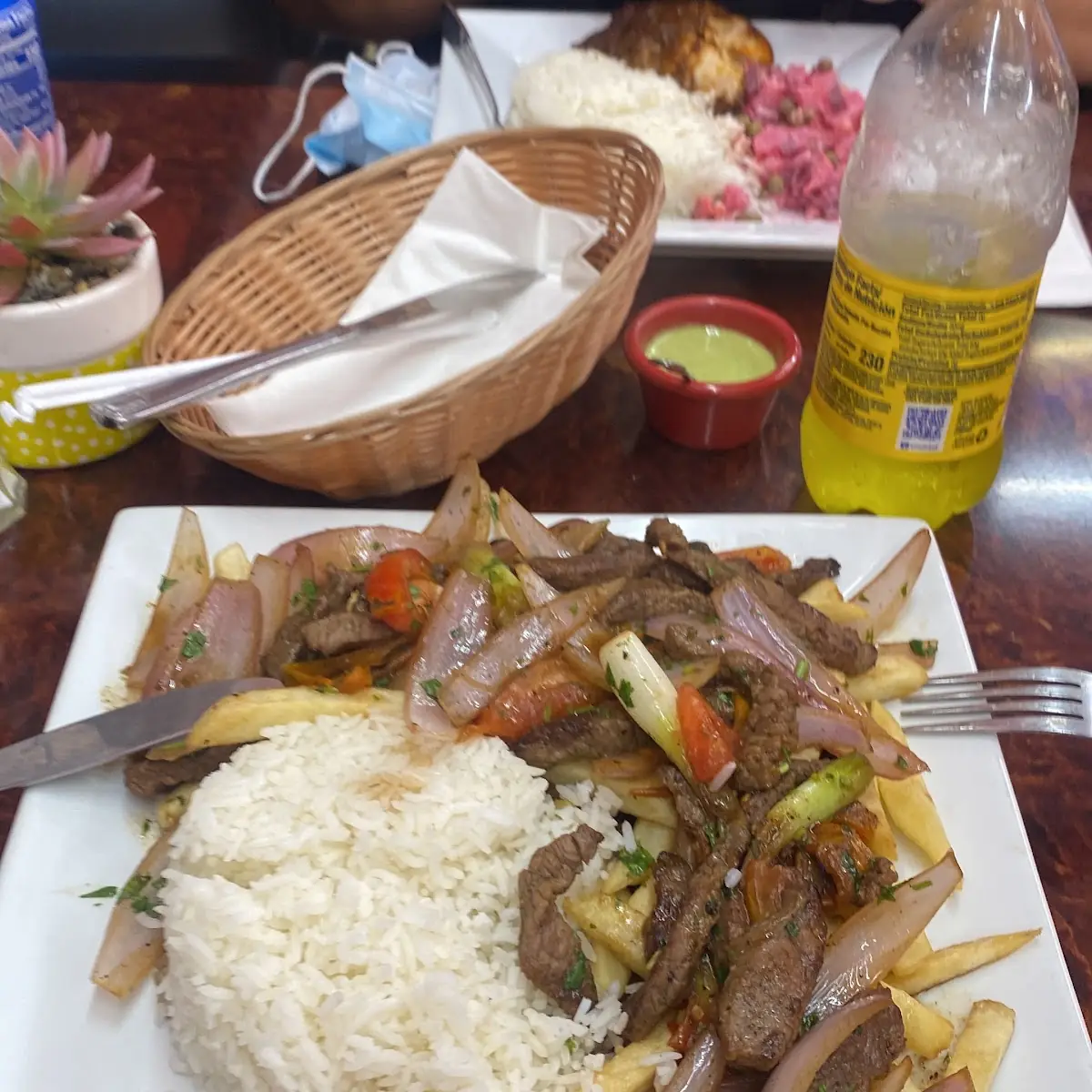 Lomo Saltado Mixto
