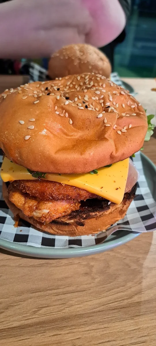 Popcorn Chicken Burger, Burgerchino