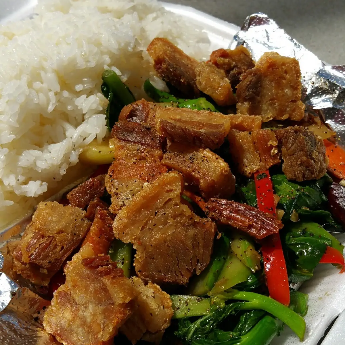 Cripsy Pork with Chinese Broccoli