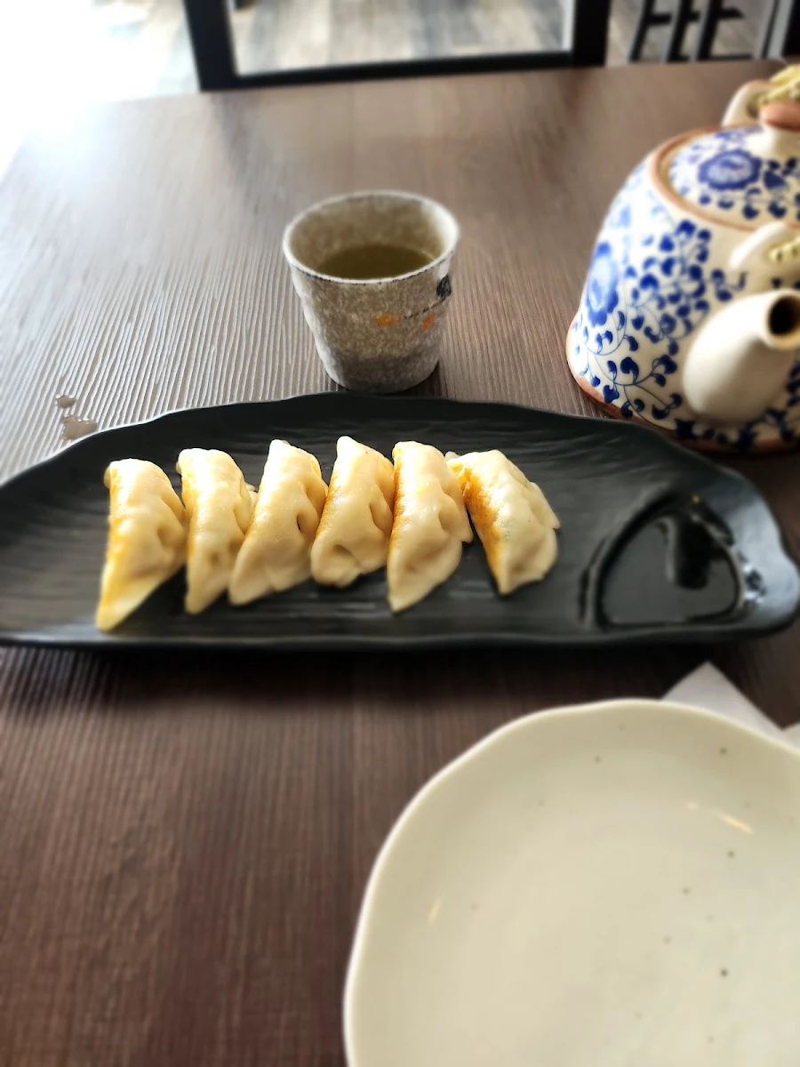 Gyoza, Miku Sushi
